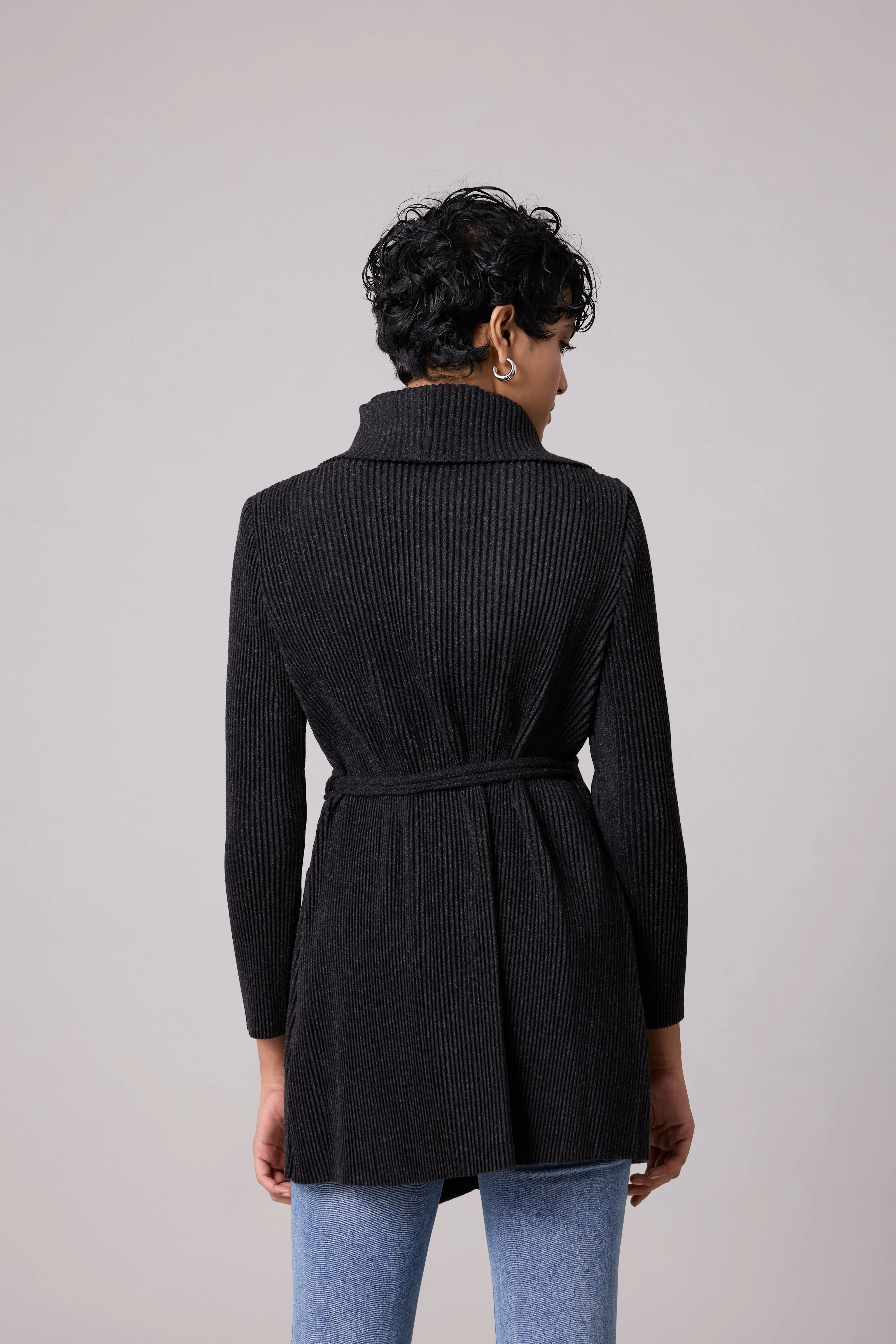 Ezra Overlay - Charcoal Black
