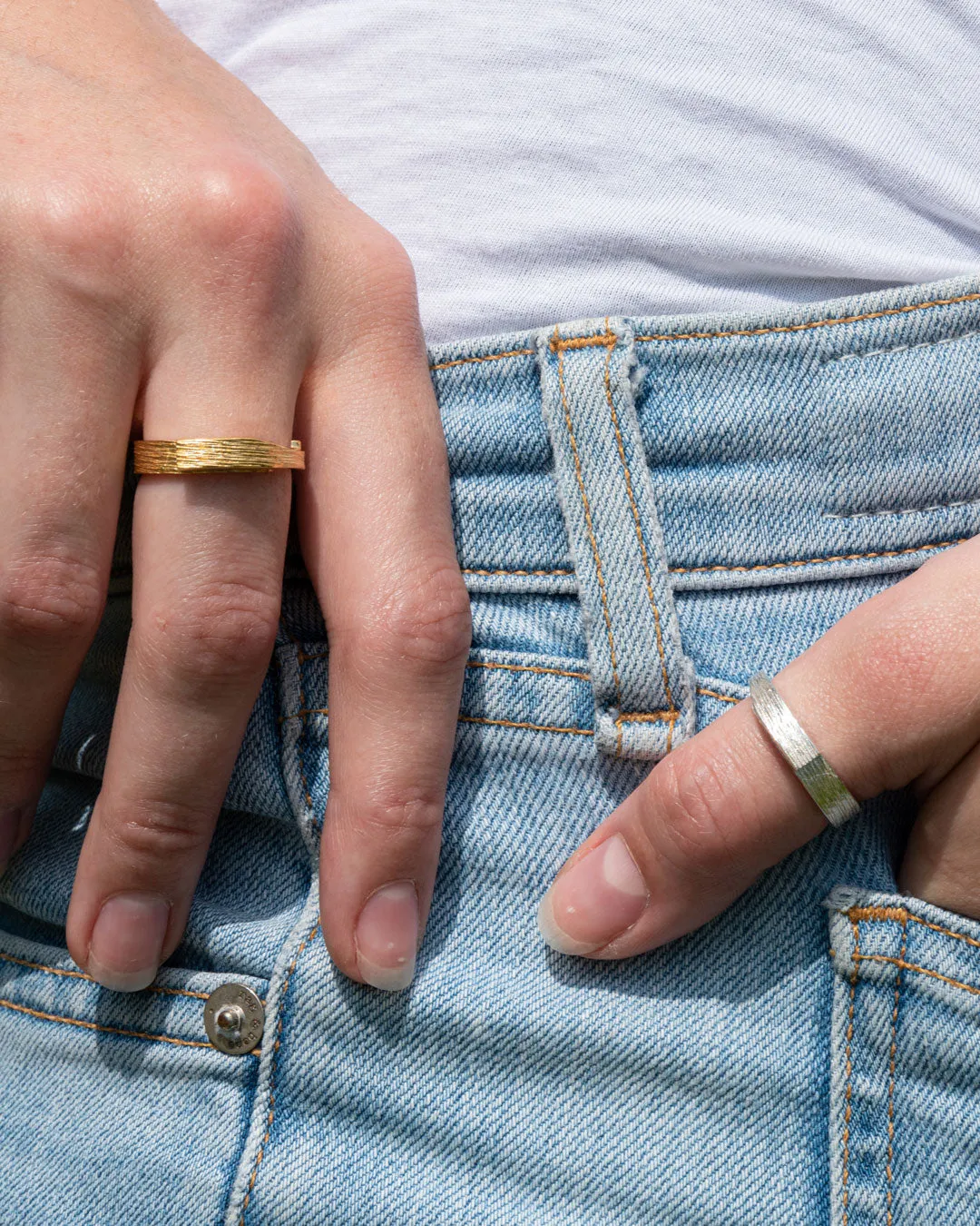I ring textured small