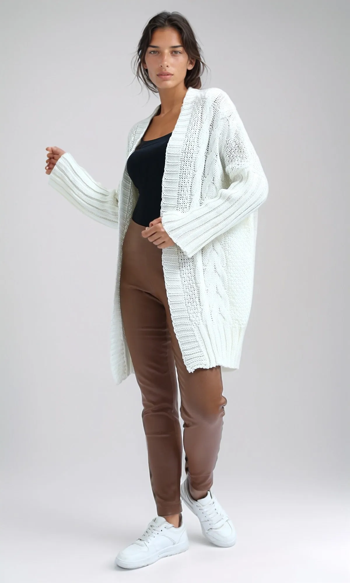 O192841 Long Sleeves Winter Knitted Cardigan - White