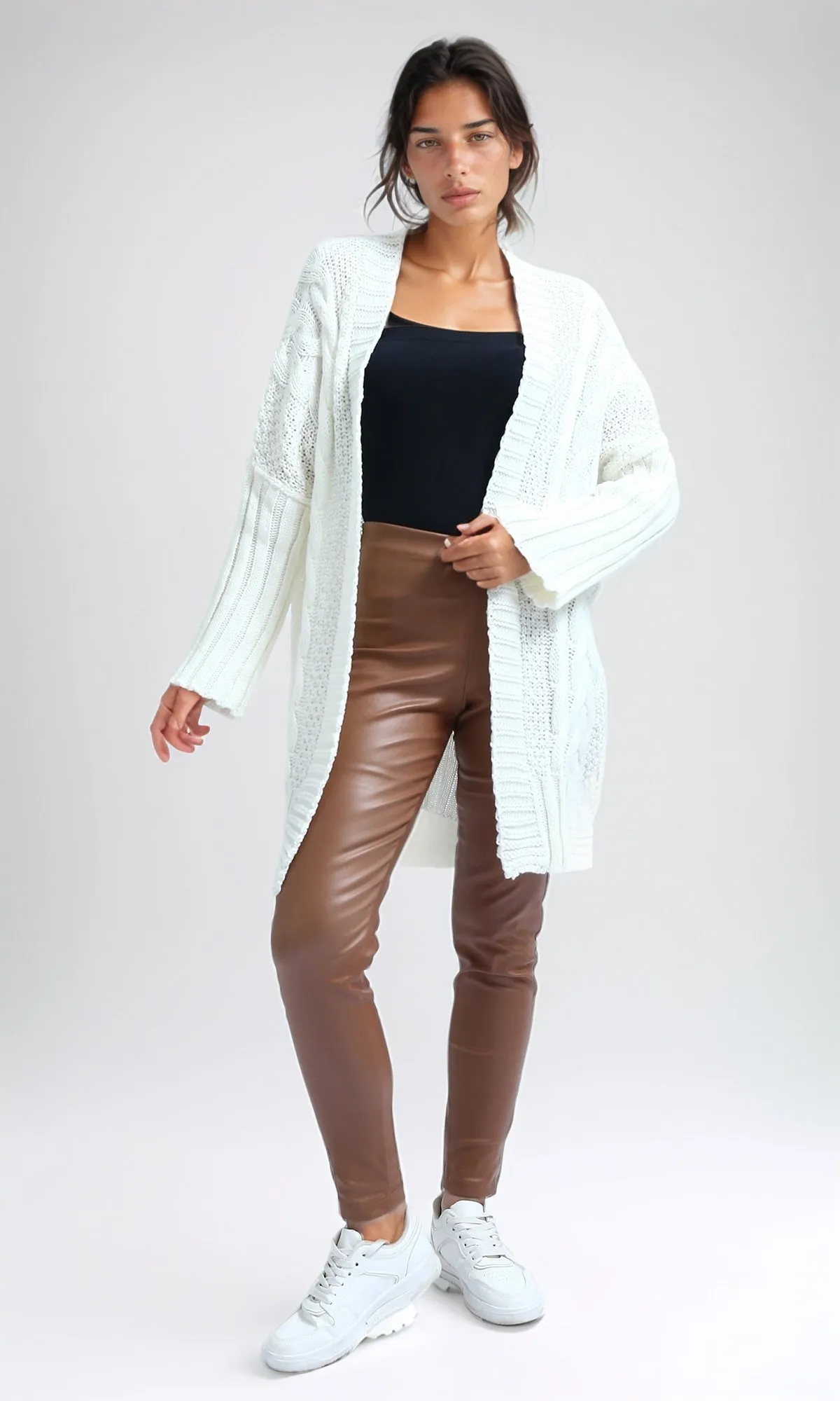 O192841 Long Sleeves Winter Knitted Cardigan - White
