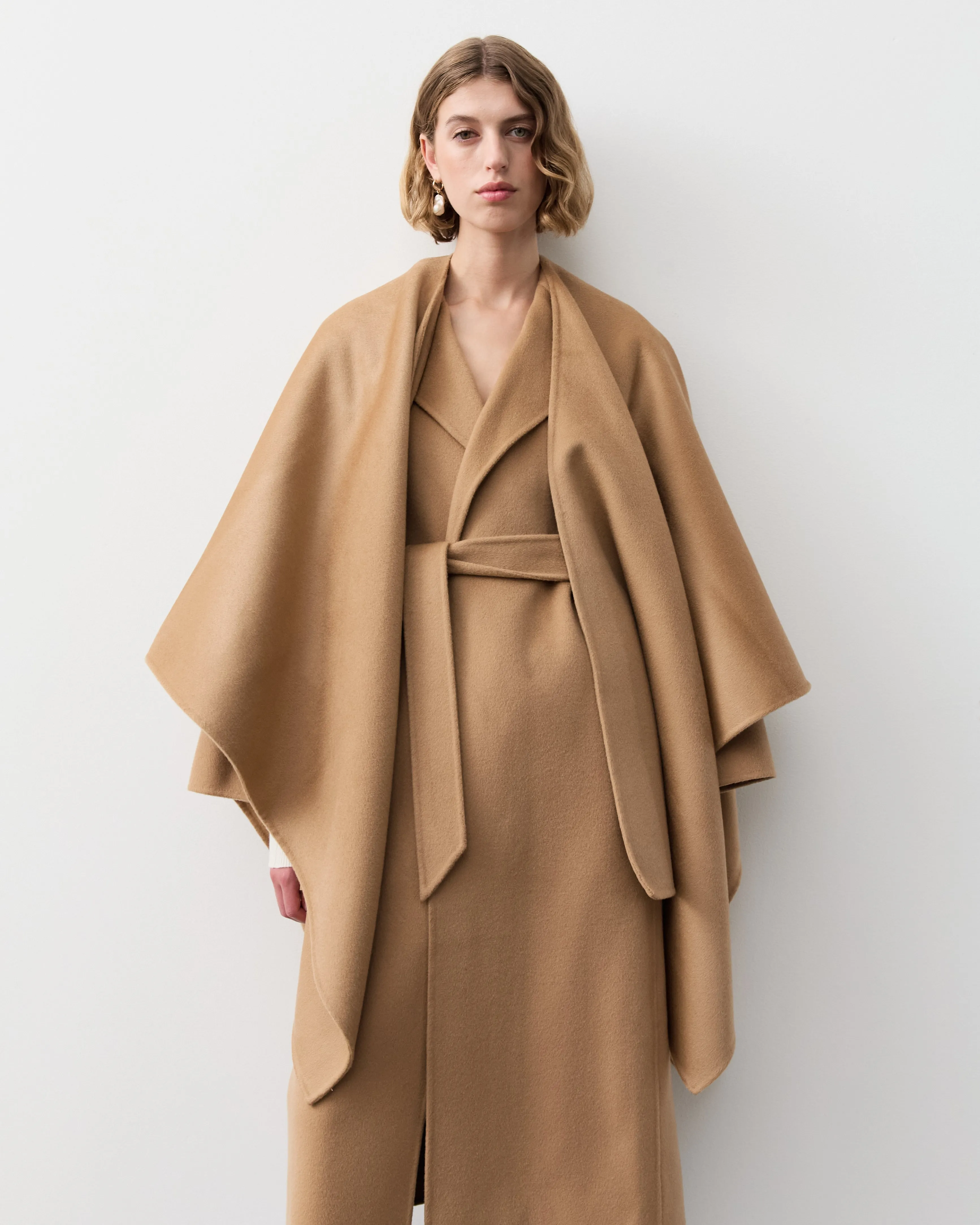 THE CURATED CLASSIC COAT - CAMEL